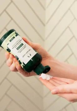 THE BODY SHOP Vedi Tutti Capelli | Balsamo-Balsamo Shine & Protect al Moringa