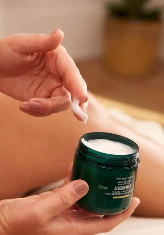 THE BODY SHOP Yogurt Corpo | Burri Corpo-Body Yogurt Latte di Mandorla