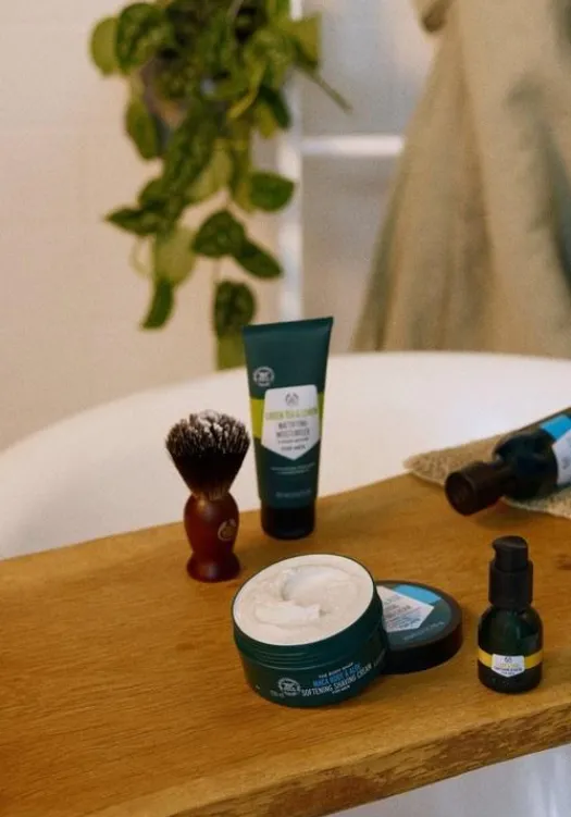 THE BODY SHOP Per Tipo Di Prodotto | La Pelle Maschile-Crema da Barba alla Radice di Maca & Aloe in Barattolo