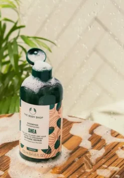THE BODY SHOP Shampoo | Vedi Tutti Capelli-Shampoo Ricostituente al Burro di Karitè