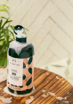 THE BODY SHOP Shampoo | Vedi Tutti Capelli-Shampoo Ricostituente al Burro di Karitè